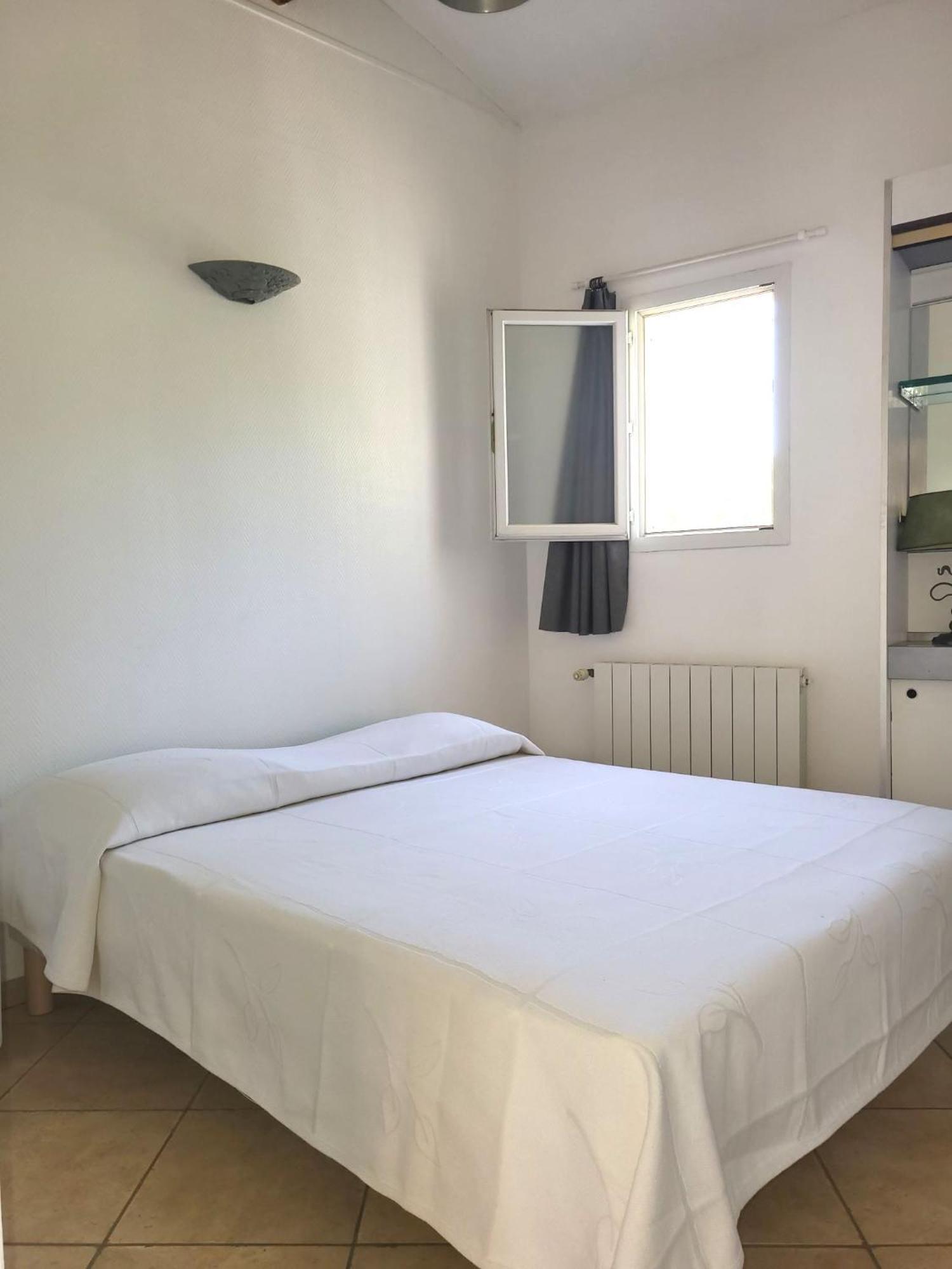 15Mn De Cannes, Villa La Soleiade , 3Gites 2-4 Pers Type T2, Climatises, Piscine, Au Lac De Saint-Cassien Var 몬투르 외부 사진