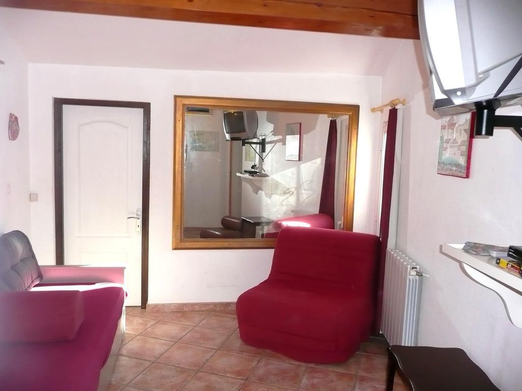 15Mn De Cannes, Villa La Soleiade , 3Gites 2-4 Pers Type T2, Climatises, Piscine, Au Lac De Saint-Cassien Var 몬투르 외부 사진